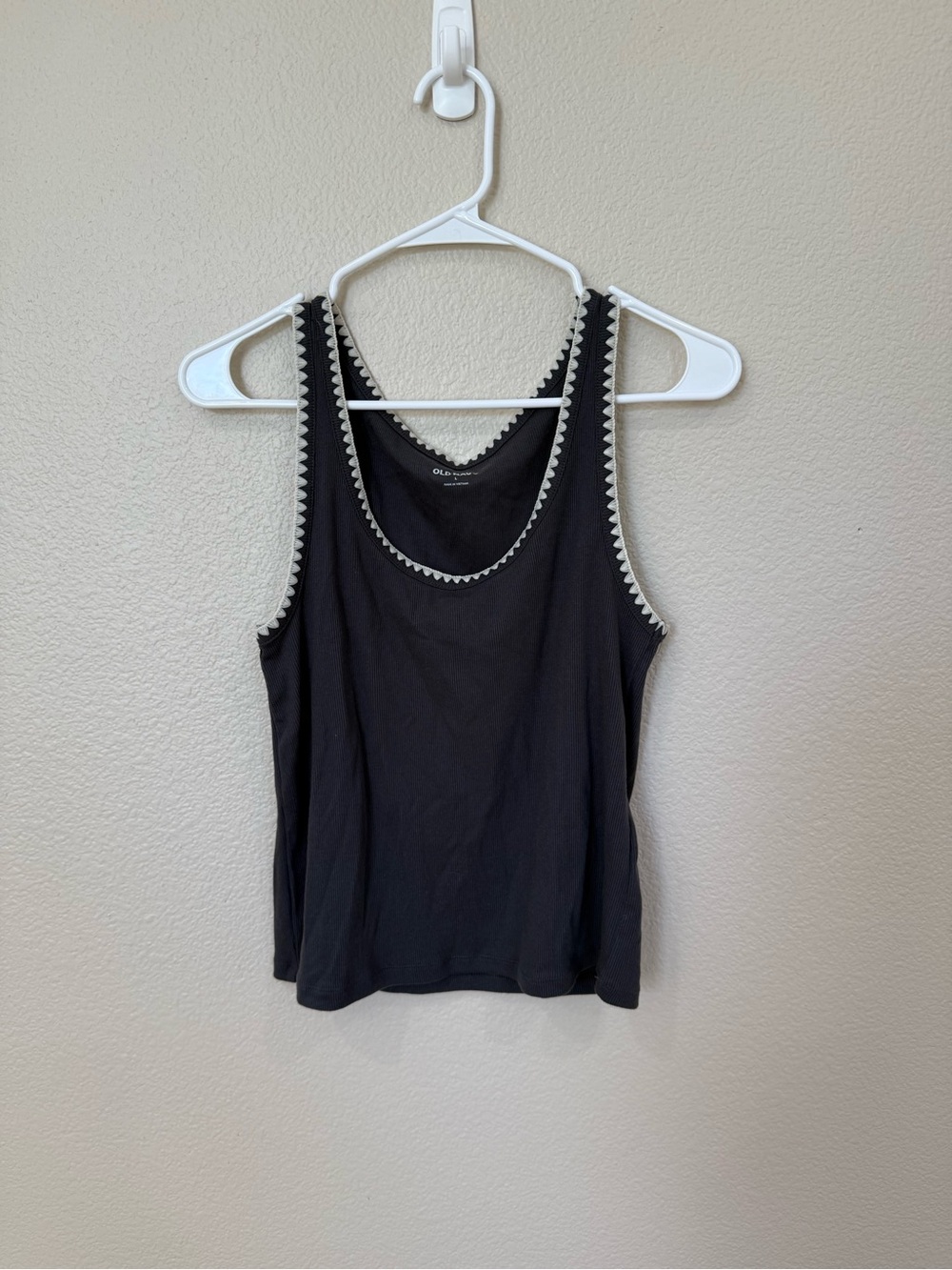 Old Navy Black Tank with Cream Scallop Trim